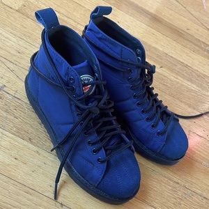 rare ADIDAS navy mid-boots!!